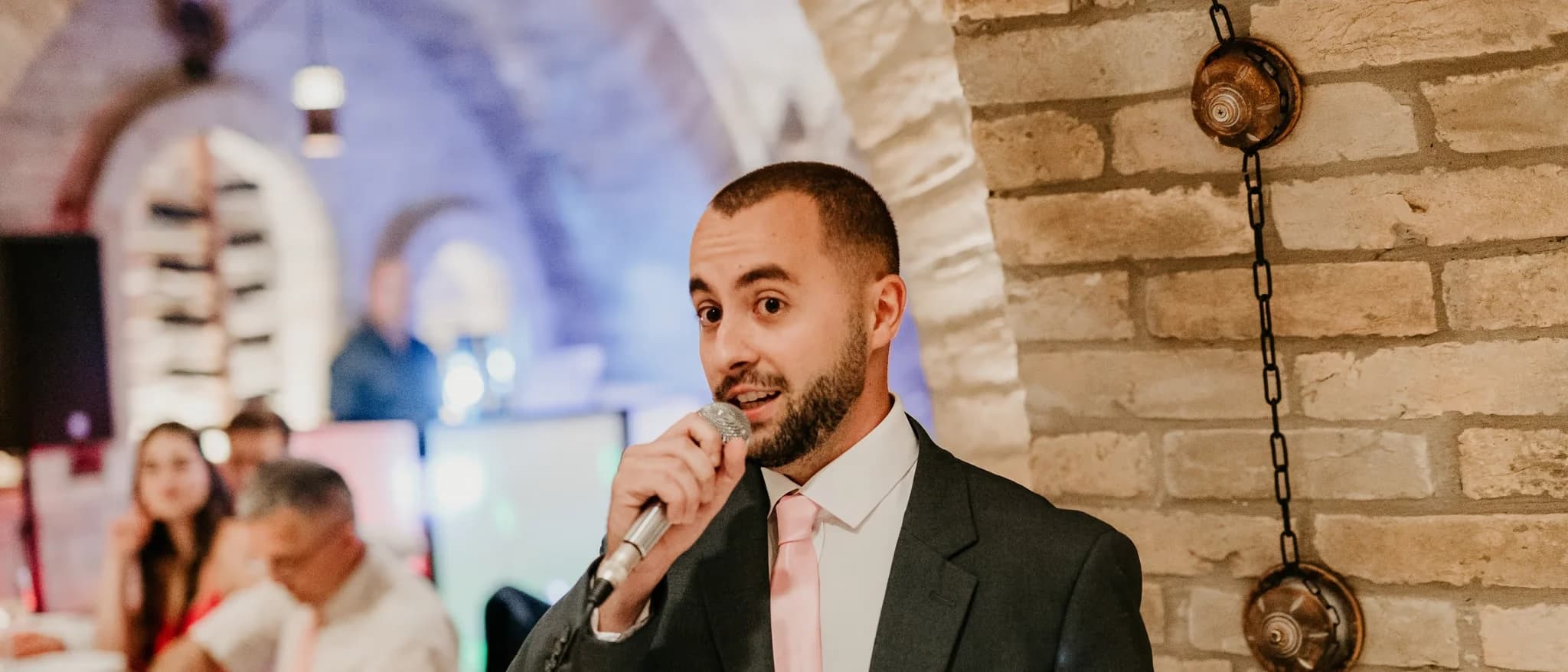 Emil Dahud Ceremóniamester esküvő magyar